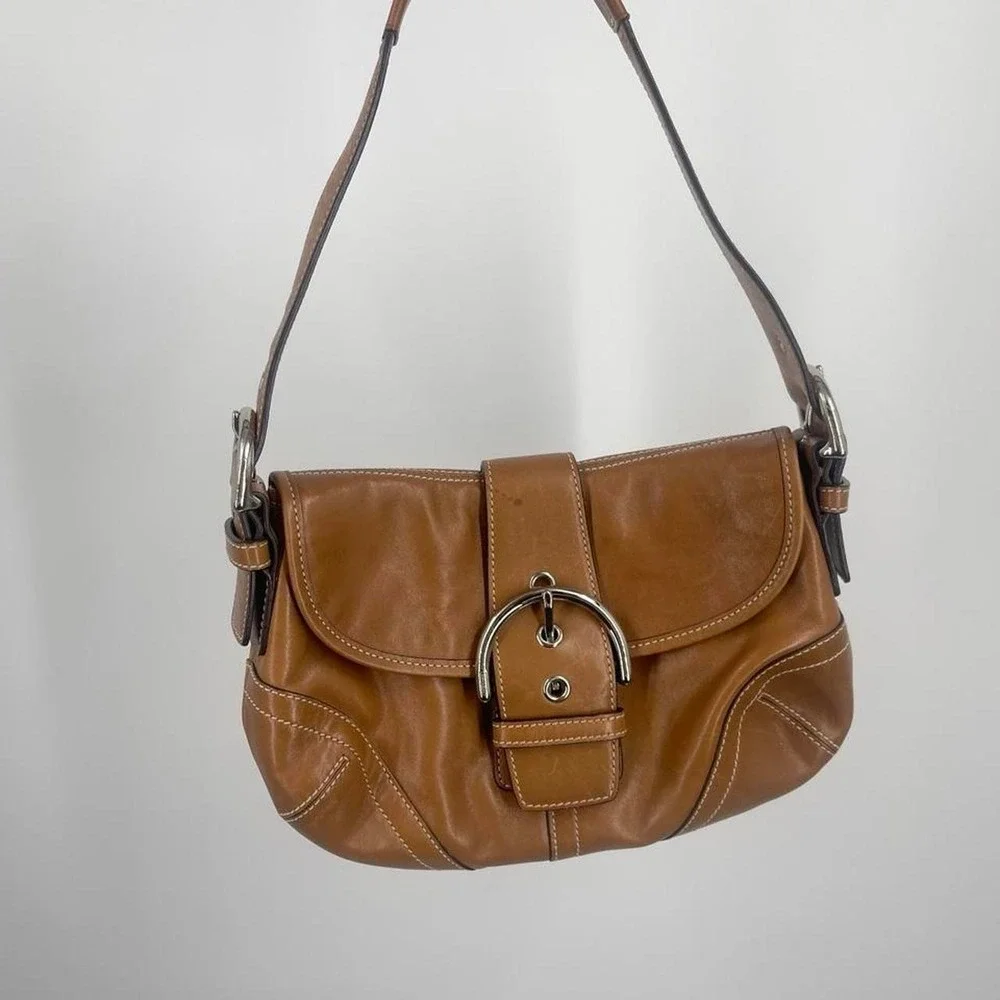 Vintage Y2K Coach Soho Bag Shoulder Purse British Tan Rare Buckle Leather 9247
